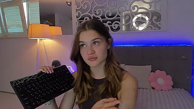LuisaClover webcam