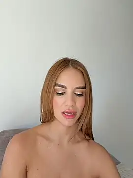 Lia_Brooks