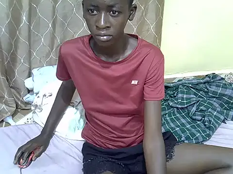 Freshly_Tina webcam