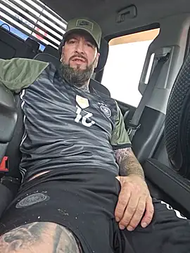 Beardedtattood live sex cam