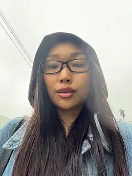 trytomakememoam webcam
