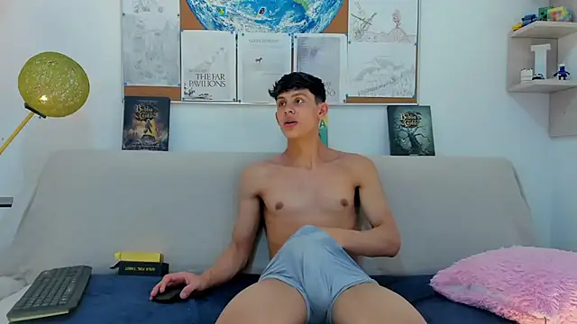logan_thomas