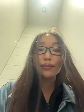 trytomakememoam webcam
