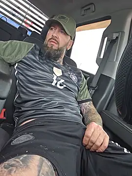 Beardedtattood webcam