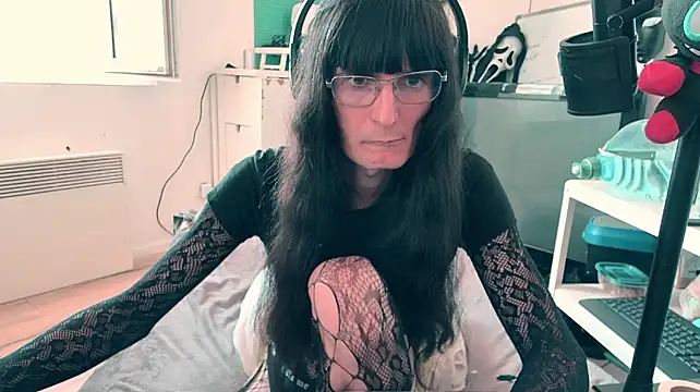 CeriseLapine webcam