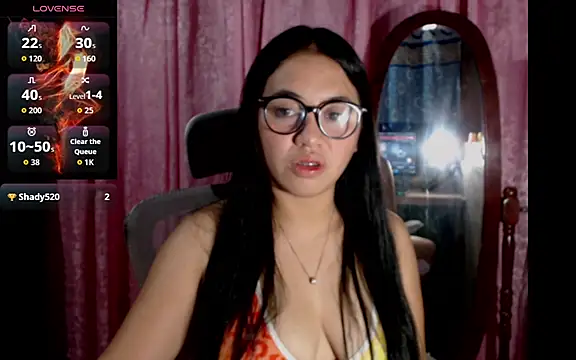 xxseducemaexx live room snapshot on Stripchat