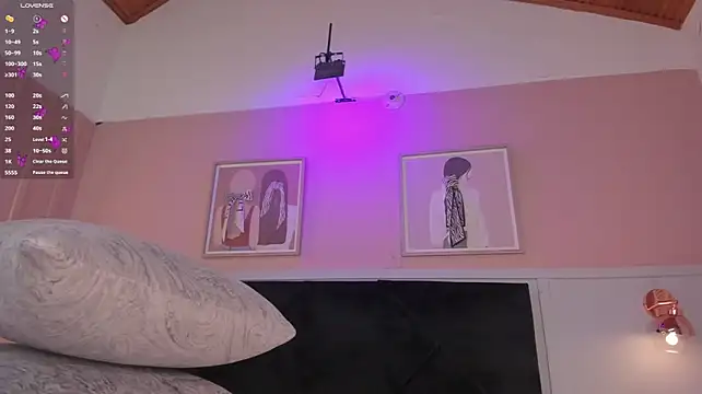 elodie_walker webcam