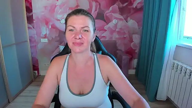 LunaKissesx live cam on StripChat