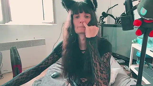 CeriseLapine live cam on StripChat
