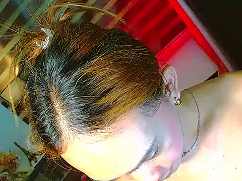 HOLLYWOOD_QUEEN_88 webcam