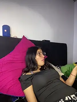 hotwife26 webcam