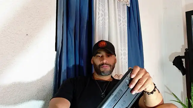 musclehetero webcam