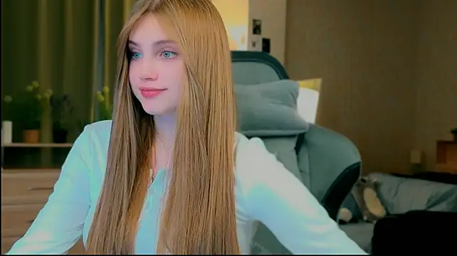 yourbeautyarya webcam