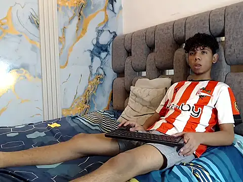 CUTE_BOYS2026 webcam