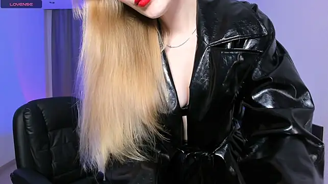 DakotaMabs live cam on StripChat