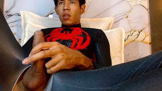 Andrew_Hardy live cam on StripChat