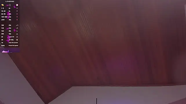 elodie_walker live cam on StripChat