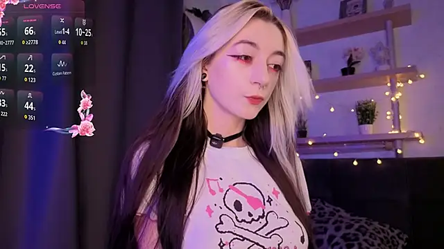 TristaRoht live cam on StripChat