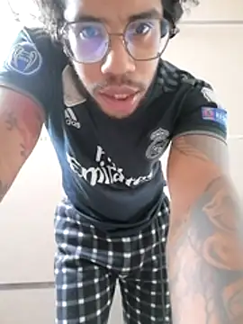 THEGOATHL live cam on StripChat