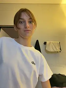 -AngelAri-