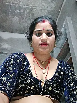 Hot_kamla
