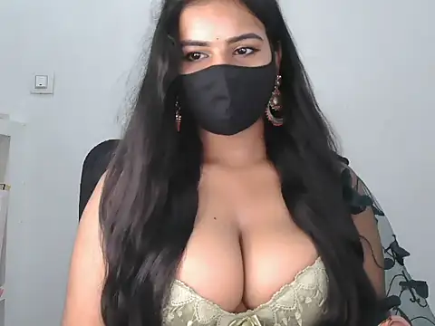 Notty_Trisha webcam