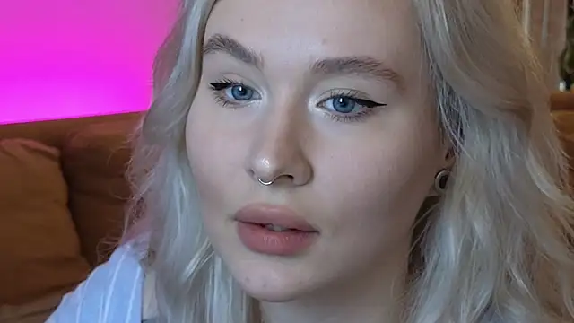 m1lless live cam on StripChat