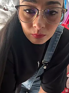 isabellamariet (G young) - masturbation with the fingers