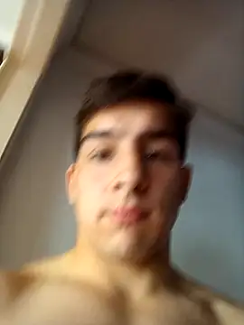 jhonluck2 live cam on StripChat