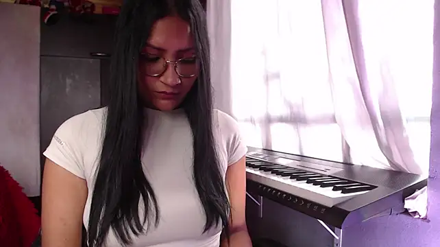 leah-666 webcam