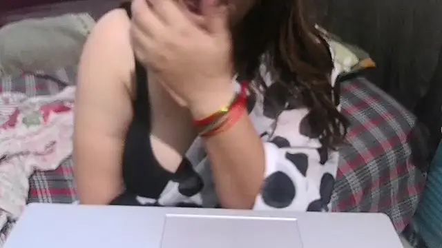 CUTE_SONA143 webcam