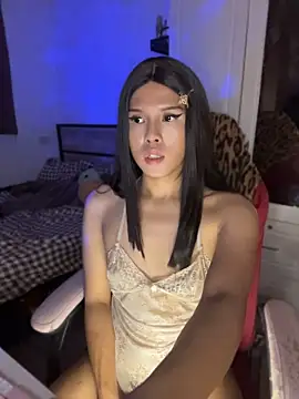 Plaxxxtique live cam on StripChat