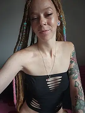 LucidLucy webcam