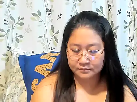 CHUBBY_ANGEL09 live cam on StripChat