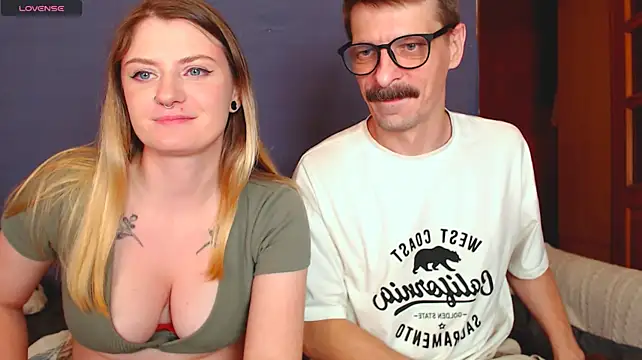 CozyCurves webcam