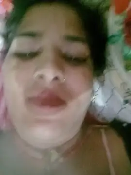 Soniahot02 live cam on StripChat