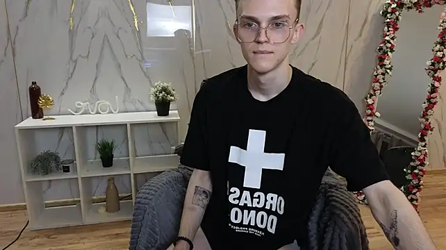 Midnight_gospell live cam on StripChat