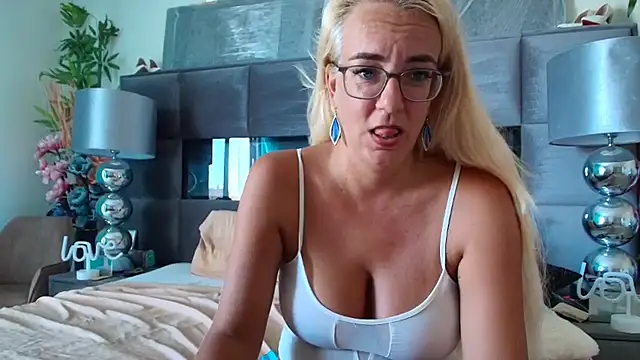 wendysexyx (F milf) - spelen met olie en komen
