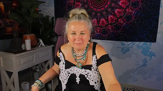 LilaMaharani webcam