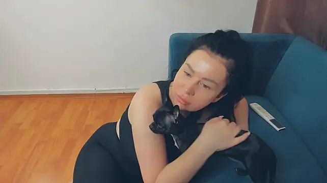 BrilliantGirll live cam on StripChat