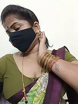 gaurika18 webcam