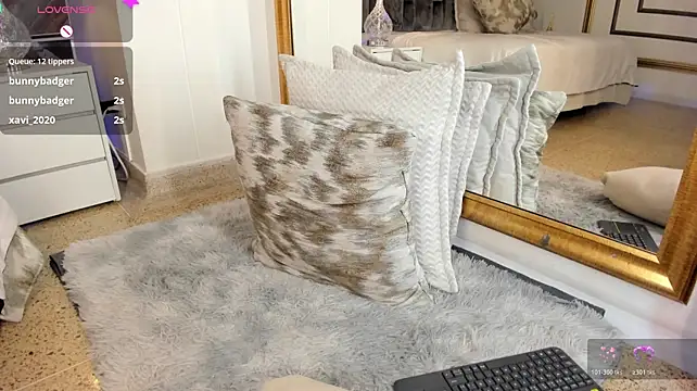 NaylaGrey webcam