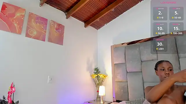 mia_ebony_