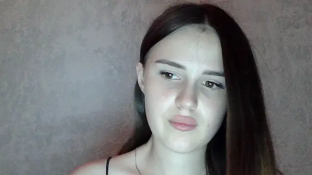 SweetLoraa webcam