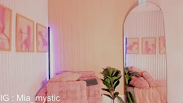 Mia_mystic_ webcam