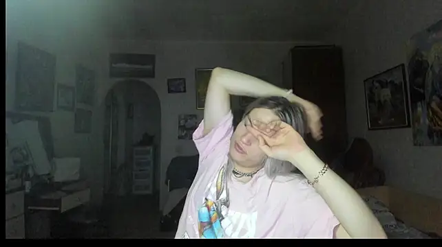 milliKira006 webcam