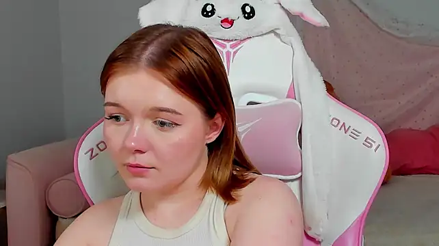 ElinaVale webcam