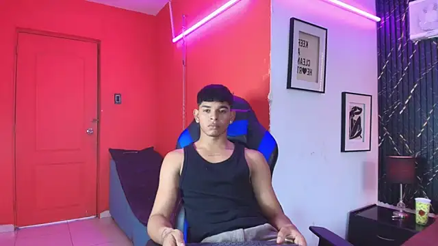 nova_mitchell7 (M twink) - SHOW CUM