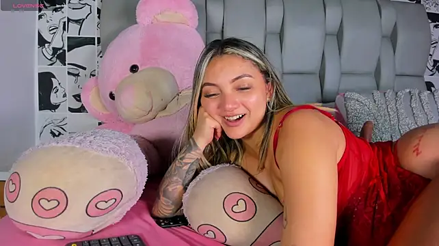 LucyRosse webcam