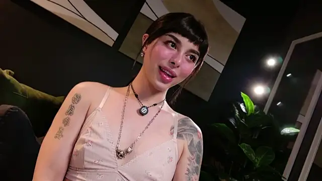LetisiaRocks webcam
